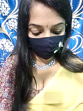 Honeya96 online show from December 18, 2025, 4:55 pm