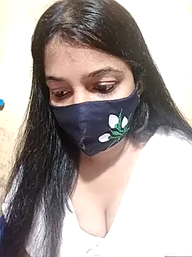 Honeya96 online show from November 23, 2025, 5:12 pm