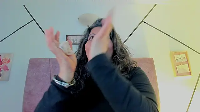 Snapshot of Victoriaa_Anderson chatting on January 9, 2026, 12:23 pm Victoriaa Anderson online show from January 9, 2026, 12:23 pm