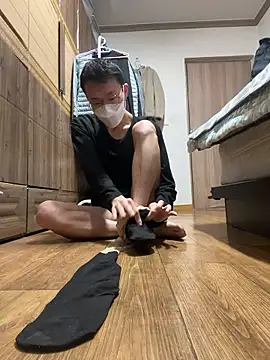 stockingsfixedposition online show from November 21, 2025, 7:40 am