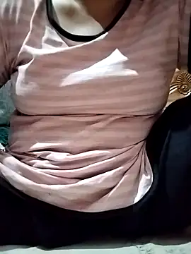 Snapshot of Keya-009 chatting on February 25, 2026, 8:52 pm Keya-009 online show from February 25, 2026, 8:52 pm