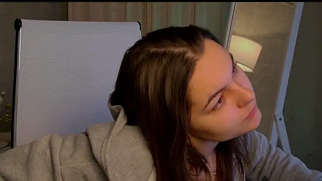 FrancescaCavaliere online show from November 26, 2025, 9:42 am