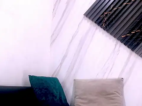 Liam York  online show from February 19, 2026, 4:42 am