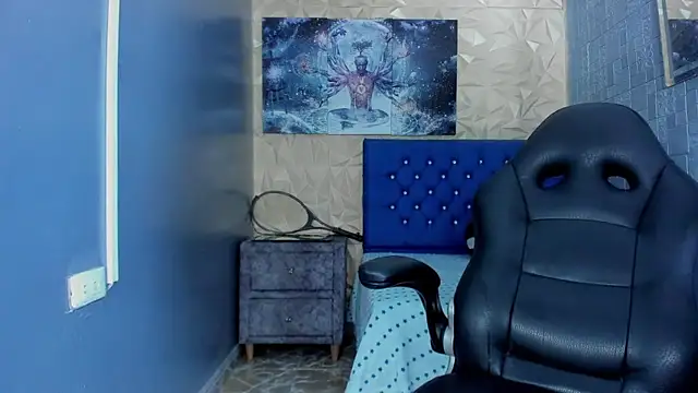 Snapshot of ElanGiraldo chatting on July 9, 2026, 10:31 pm ElanGiraldo online show from July 9, 2026, 10:31 pm