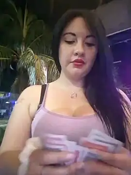 Snapshot of lady_cristal chatting on November 9, 2025, 6:39 am lady cristal online show from November 9, 2025, 6:39 am