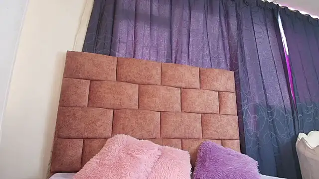 Sofi-Brown online show from November 10, 2025, 1:16 pm