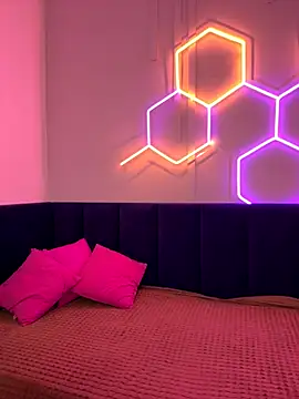 Erica Nelson online show from November 24, 2025, 1:38 am