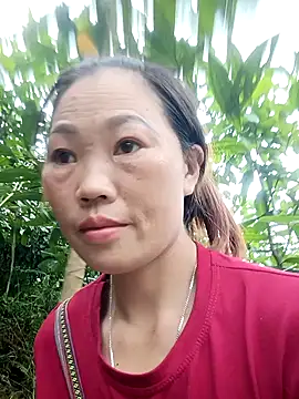 blonde blg online show from November 12, 2025, 2:26 am