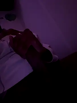 etalonnoir2 online show from November 9, 2025, 11:20 pm