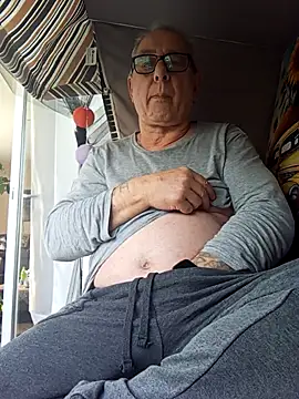 Snapshot of andy-1961 chatting on February 26, 2026, 1:55 pm andy-1961 online show from February 26, 2026, 1:55 pm