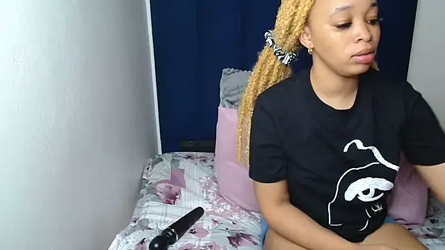 Snapshot of Nisha_102 chatting on December 5, 2025, 11:53 am Nisha 102 online show from December 5, 2025, 11:53 am