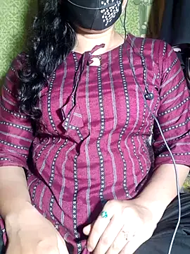 Snapshot of HotGirl23231 chatting on May 3, 2026, 6:11 pm HotGirl23231 online show from May 3, 2026, 6:11 pm