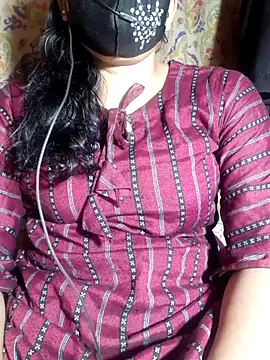 Snapshot of HotGirl23231 chatting on May 4, 2026, 6:55 pm HotGirl23231 online show from May 4, 2026, 6:55 pm