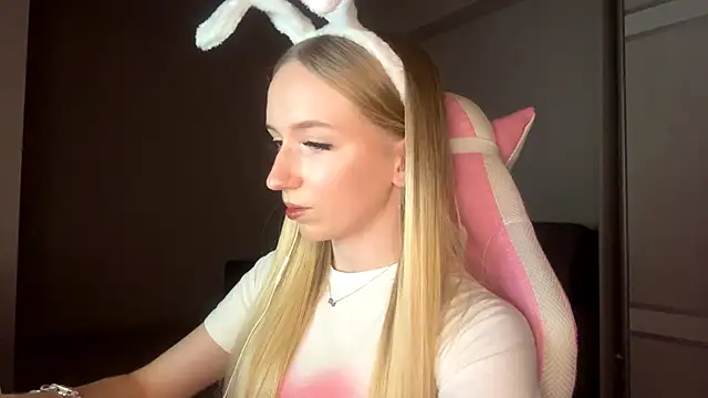 Snapshot of LaceDream chatting on November 26, 2025, 5:02 pm LaceDream online show from November 26, 2025, 5:02 pm