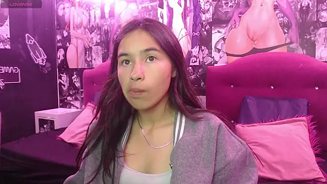 bunnywhite21 online show from January 13, 2026, 8:02 pm