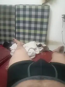 Snapshot of MrToxxic chatting on December 17, 2025, 4:56 pm MrToxxic online show from December 17, 2025, 4:56 pm