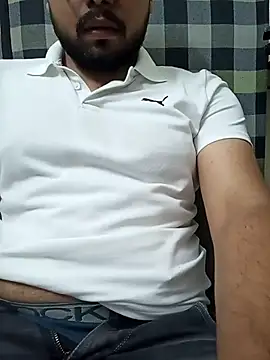 Snapshot of MrToxxic chatting on November 10, 2025, 6:13 pm MrToxxic online show from November 10, 2025, 6:13 pm