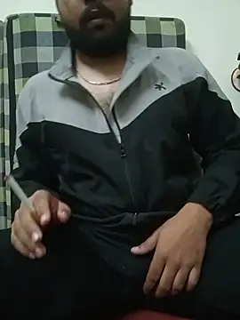 Snapshot of MrToxxic chatting on November 28, 2025, 2:39 pm MrToxxic online show from November 28, 2025, 2:39 pm