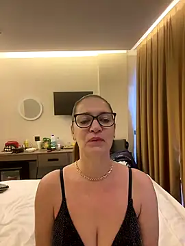 Milana8263 online show from December 15, 2025, 6:52 am