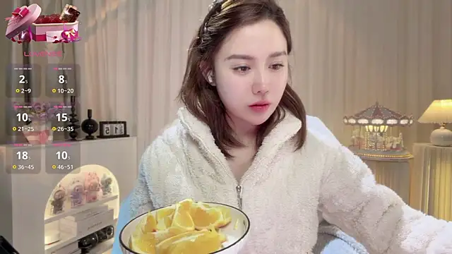 yannizi online show from December 15, 2025, 2:12 pm