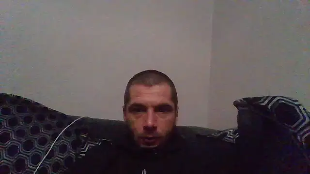 Kinkycouple142 online show from April 15, 2026, 7:51 pm