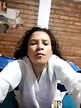 LeiaOrganal online show from November 12, 2025, 8:01 pm