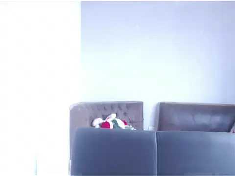 Sra Angelina online show from December 18, 2025, 4:11 pm