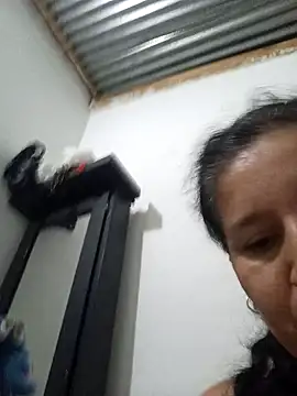 Snapshot of Sra_Angelina chatting on February 13, 2026, 1:27 am Sra Angelina online show from February 13, 2026, 1:27 am