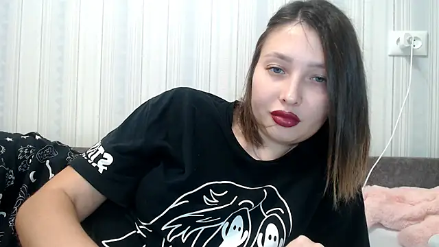 Snapshot of your__gena chatting on December 1, 2025, 3:57 pm your gena online show from December 1, 2025, 3:57 pm