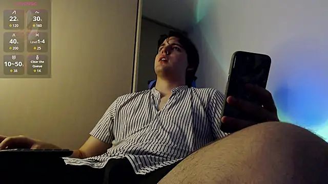 ValenClerk online show from November 18, 2025, 4:49 am