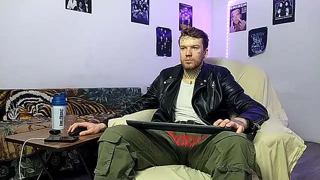 Huntall77 online show from February 16, 2026, 4:55 am