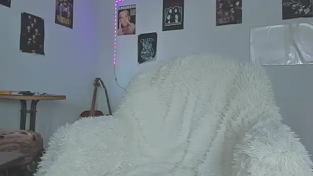 Huntall77 online show from March 27, 2026, 8:26 am