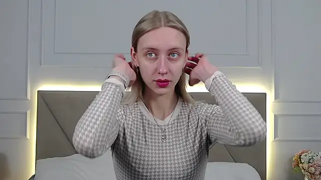 Snapshot of RachaelCute chatting on February 19, 2026, 12:35 pm RachaelCute online show from February 19, 2026, 12:35 pm