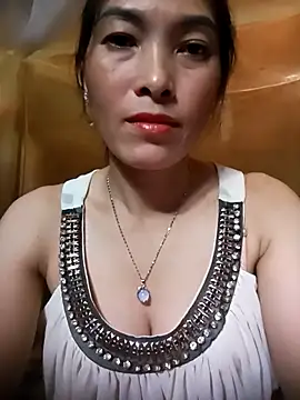 Snapshot of Soursop-op chatting on November 13, 2025, 6:39 am Soursop-op online show from November 13, 2025, 6:39 am