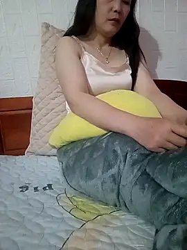 Snapshot of Feeling-hot chatting on May 3, 2026, 9:29 pm Feeling-hot online show from May 3, 2026, 9:29 pm