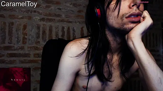 CaramelToy online show from February 8, 2026, 9:23 pm