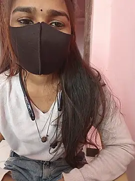 Iamyourdarling online show from November 17, 2025, 7:12 am