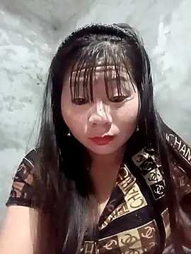 vangkt-cute online show from February 12, 2026, 8:19 pm