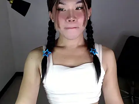 Snapshot of dazzlingcarol chatting on June 30, 2026, 10:37 am dazzlingcarol online show from June 30, 2026, 10:37 am