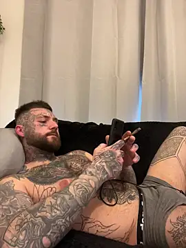 magicmichaell online show from April 18, 2026, 4:20 pm