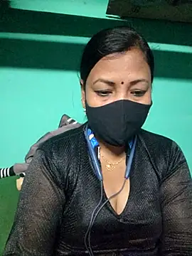 Hot  girls001 online show from November 29, 2025, 6:30 pm