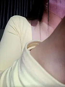 Snapshot of MiHeni chatting on January 12, 2026, 6:53 am MiHeni online show from January 12, 2026, 6:53 am