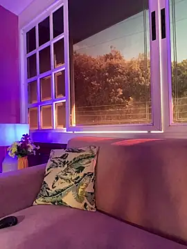 Snapshot of ReiAyanamy chatting on December 4, 2025, 7:57 pm ReiAyanamy online show from December 4, 2025, 7:57 pm