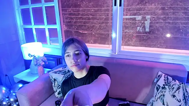 Snapshot of ReiAyanamy chatting on January 12, 2026, 8:04 pm ReiAyanamy online show from January 12, 2026, 8:04 pm