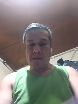 Snapshot of Riki121274 chatting on January 7, 2026, 3:33 am Riki121274 online show from January 7, 2026, 3:33 am