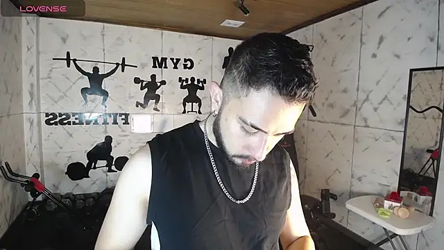 Snapshot of dave_wolff chatting on December 19, 2025, 11:45 am dave wolff online show from December 19, 2025, 11:45 am