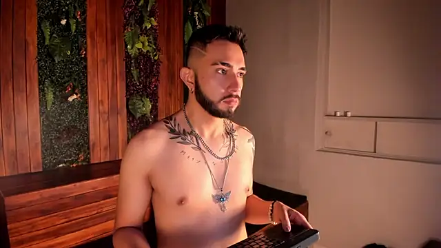 Snapshot of dave_wolff chatting on November 26, 2025, 12:05 pm dave wolff online show from November 26, 2025, 12:05 pm