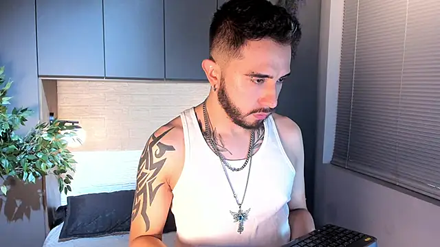 Snapshot of dave_wolff chatting on November 15, 2025, 11:47 am dave wolff online show from November 15, 2025, 11:47 am