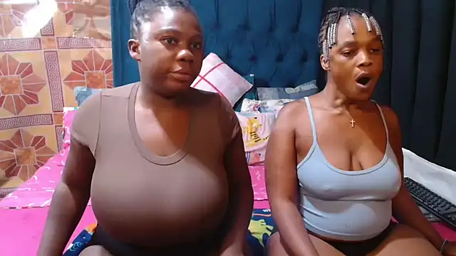 Snapshot of DarkCherryx chatting on February 24, 2026, 1:45 pm DarkCherryx online show from February 24, 2026, 1:45 pm