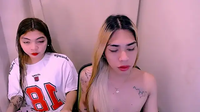 velvetviper06 online show from March 22, 2026, 1:01 pm